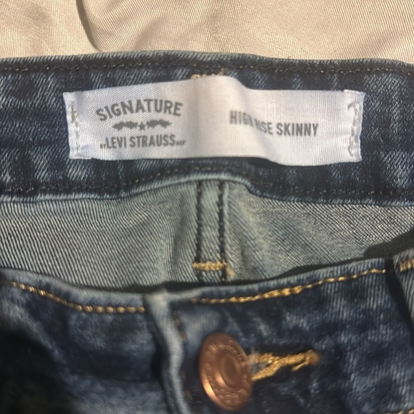 Signature by Levi Strauss & Co. Gold Label Women's high Skinny Jeans size 6/28 - Picture 7 of 11